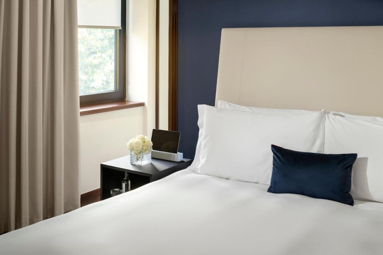 Como The Halkin London Exterior photo