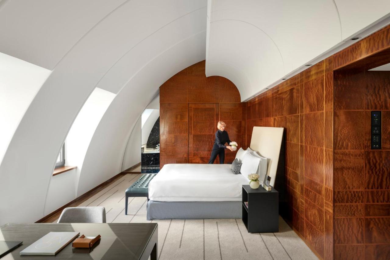 Como The Halkin London Exterior photo